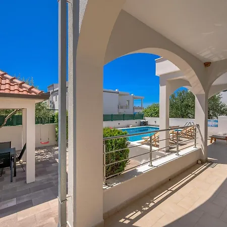 Sea Flower Beachfront Villa Sevid Exterior photo