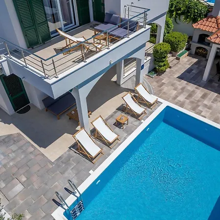 Sea Flower Beachfront Villa Sevid Exterior photo