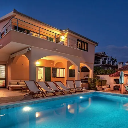 Sea Flower Beachfront Villa Sevid Exterior photo
