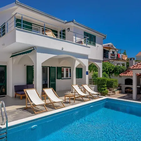 Sea Flower Beachfront Villa Sevid Exterior photo