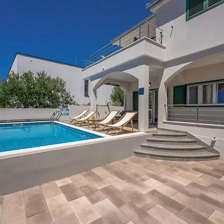 Sea Flower Beachfront Villa Sevid Exterior photo